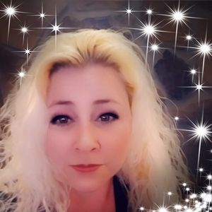 Meet your Posher, Angie